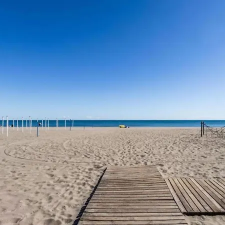 Apartament Renovated Flat Near The Main Avenue *