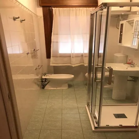 Renovated Flat Near The Main Avenue Rosolina Mare